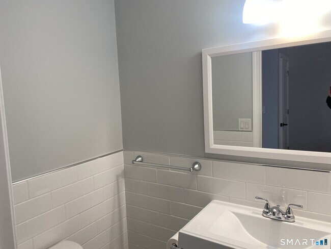 Photo - 421 Allen St Unidad APT C6