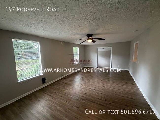 Photo - 197 Roosevelt Rd