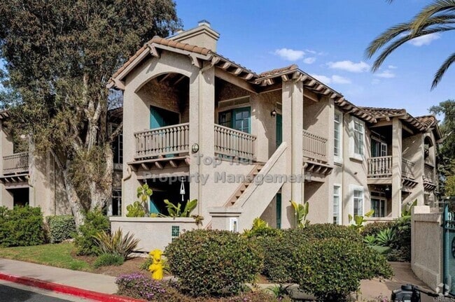 Building Photo - Beautifully Updated 2-Bedroom, 2-Bath Cond... Rental