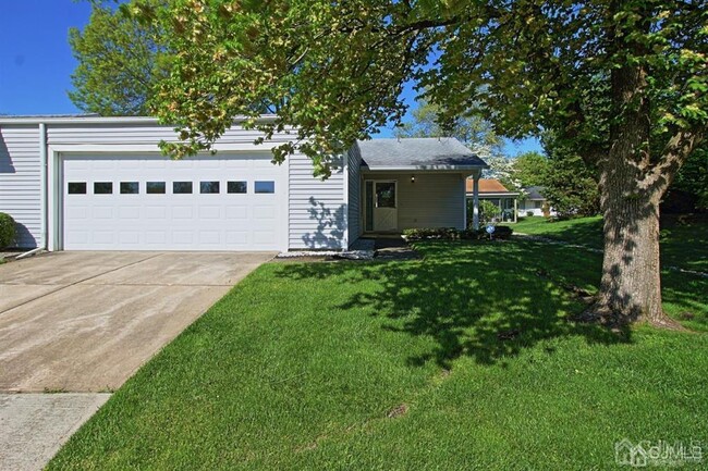 Photo - 137 Cistus Plaza House