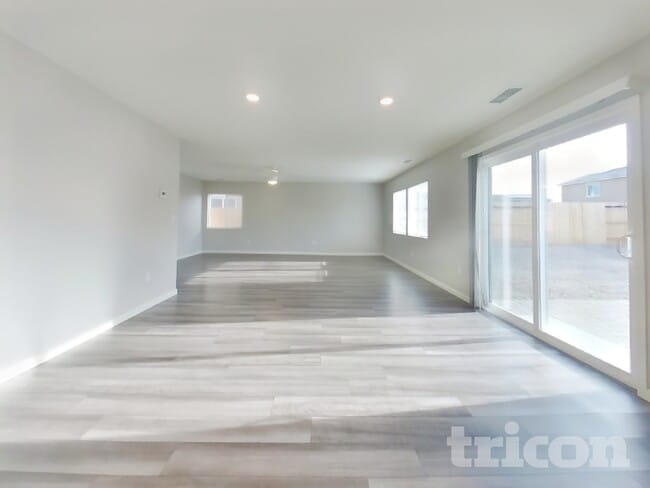 Photo - 904 Convair Ct