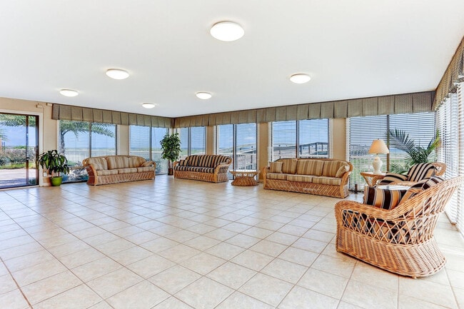 Building Photo - 3240 S Fletcher Ave Unit ID1248209P Rental