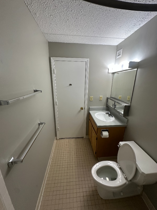 Photo - 1 S Point Dr Unit 1