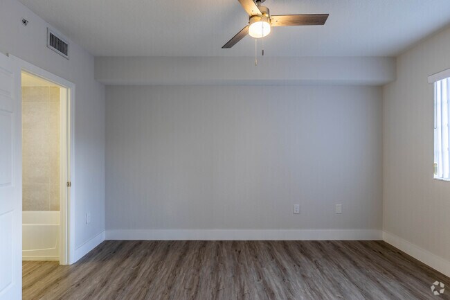 2 BR, 2 BA