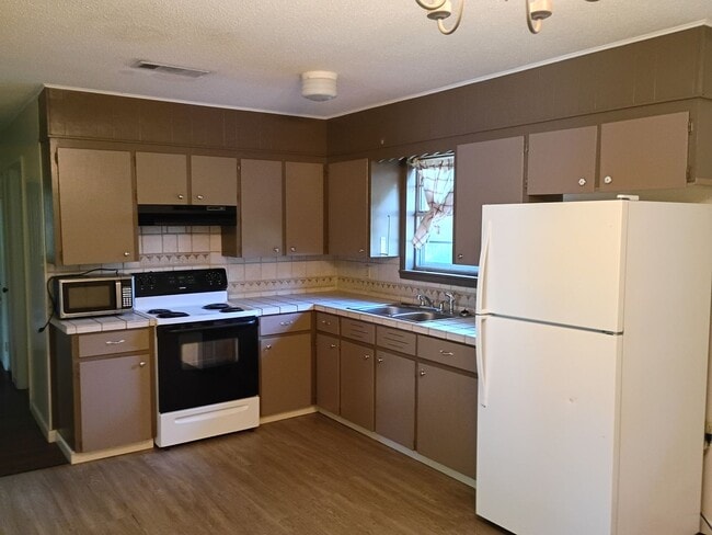 Photo - 205 Trailwood Dr