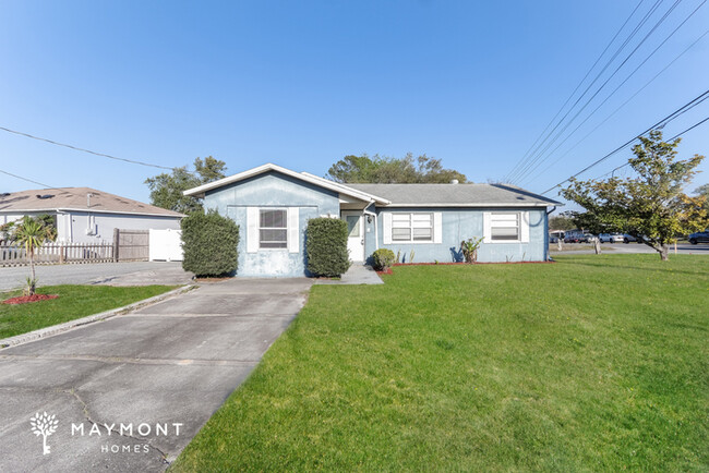 Building Photo - 5004 Deltona Blvd Rental
