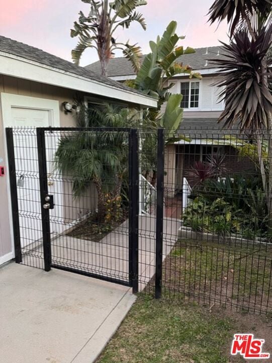 Photo - 7830 W 83rd St