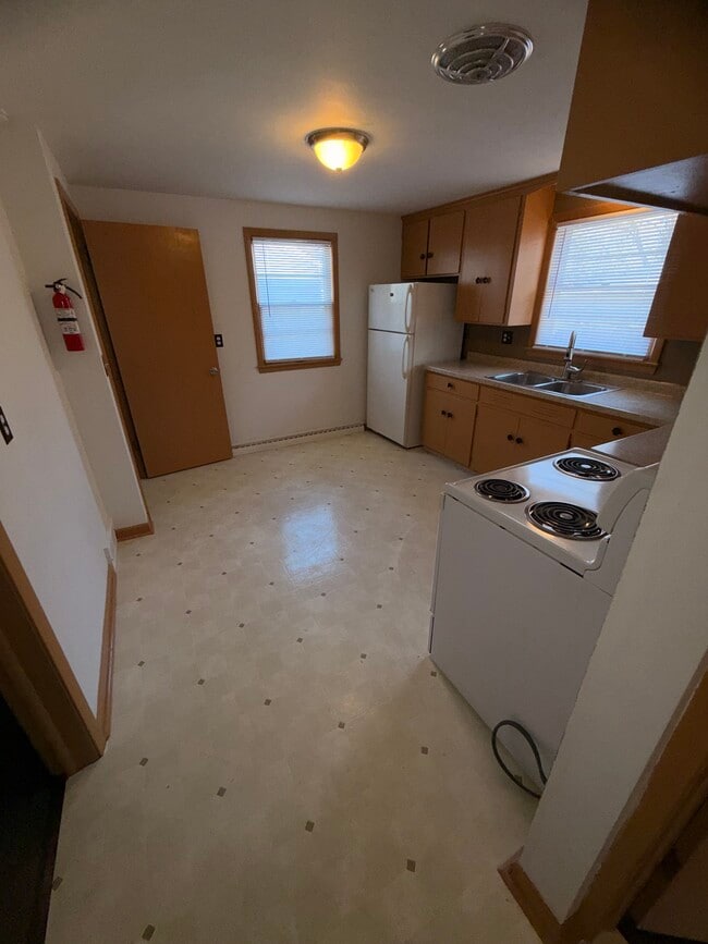 Photo - 741 Appleton Rd Unidad 741