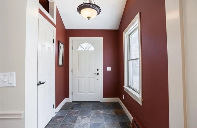 Photo - 156 Breezeway Dr