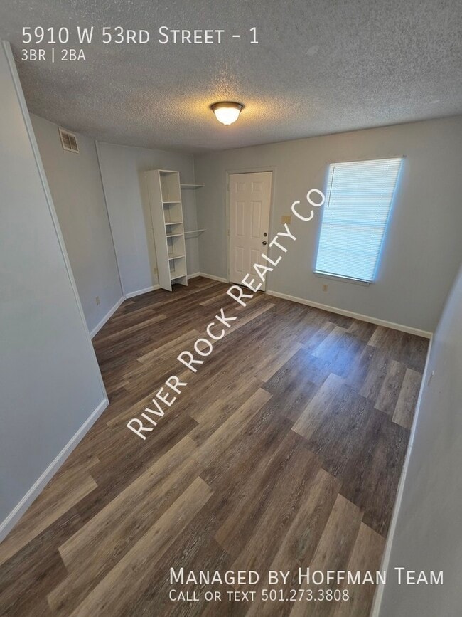 Photo - 5910 W 53rd St Unidad 1