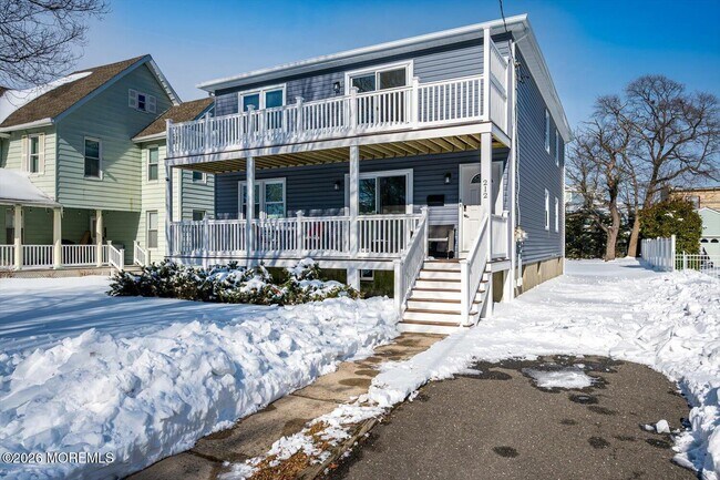 Photo - 212 10th Ave