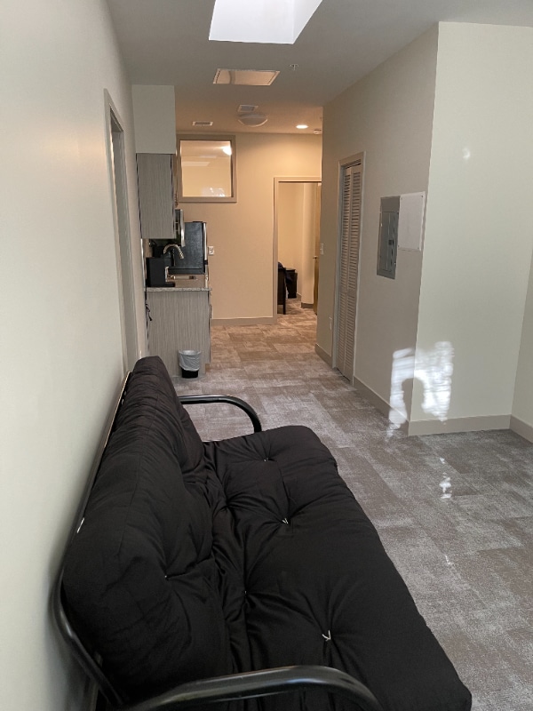 Building Photo - 1417 W 9th St Rental