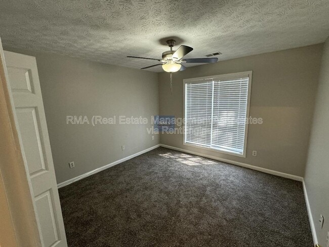 Photo - 43-92 92 Pl