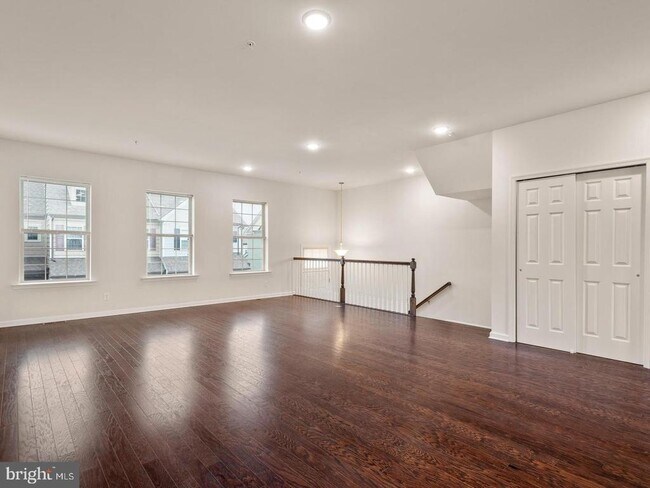Photo - 15 Eagle Ln