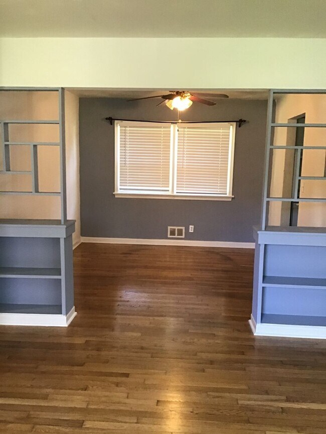Photo - Spacious 3-bedroom 1 bath available now /H...