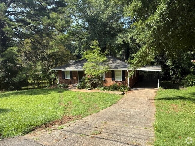 Building Photo - Newly Renovated 3 Bedroom / 1 Bath Ranch w... Rental