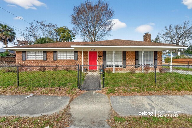 Photo - 2505 Hopkins St