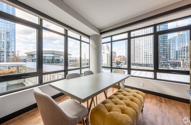 2BR, 2BA - 1,291 SQ FT