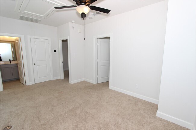 Photo - 1443 Park Path Dr