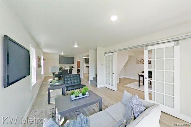 Photo - 695 Livernois St Unit 1