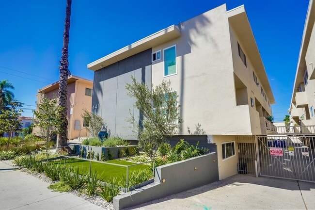 Photo - 441 W Queen St Unidad 04