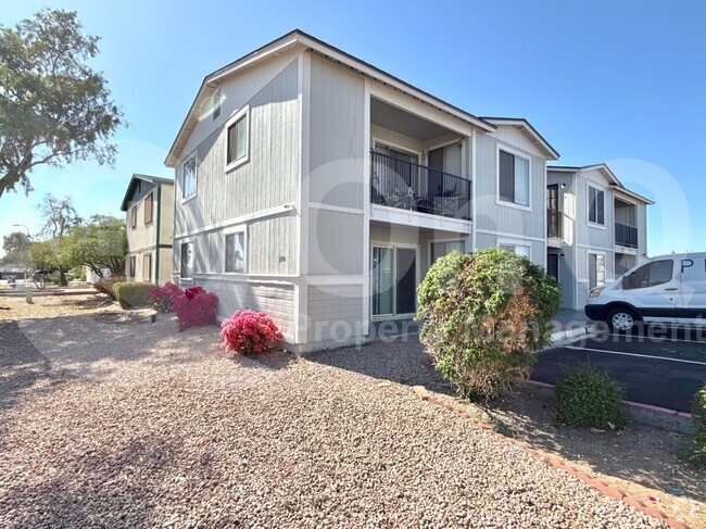 Building Photo - 9936 E Birchwood Ave Rental