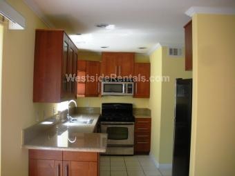 Photo - 1425 W 224th St