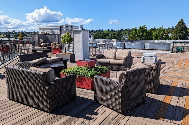 Roofdeck - 1525 NW 57th St Unit Ballard Studio