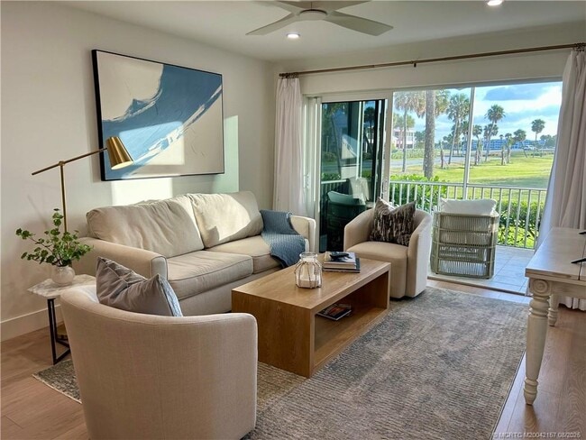 Photo - 484 NE Plantation Rd Unidad 4102