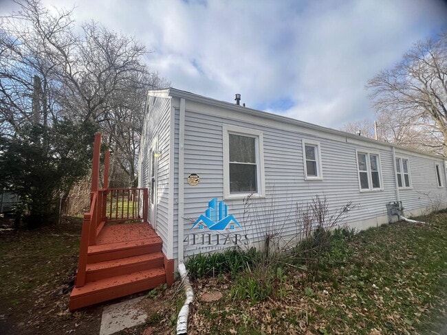 Photo - Charming 2 Bedroom Duplex in La Porte with... Unit 1406