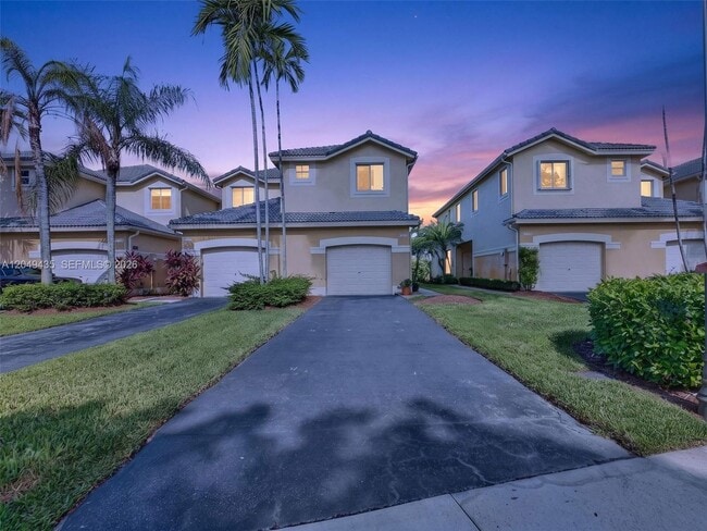 Building Photo - 2475 Cordoba Bend