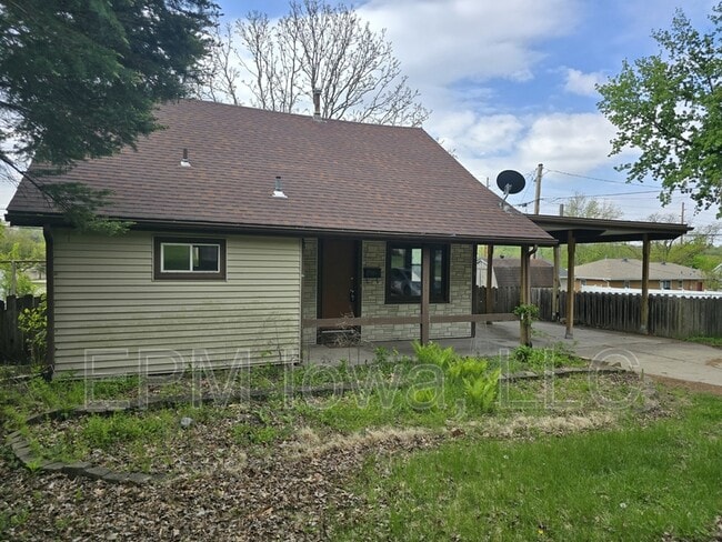 Photo - 4037 Vine Ave SE