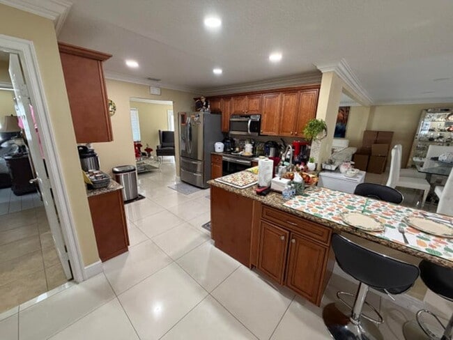 Photo - 147 Alcazar St