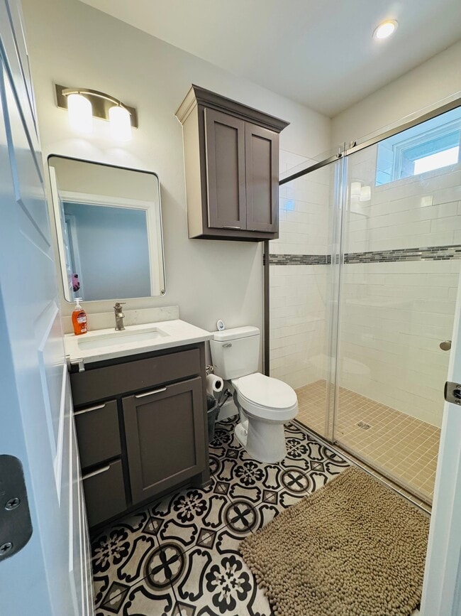 Photo - 2721 N Walnut Ave