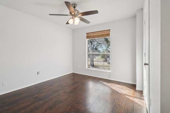Photo - 4937 Spur Ridge Ct