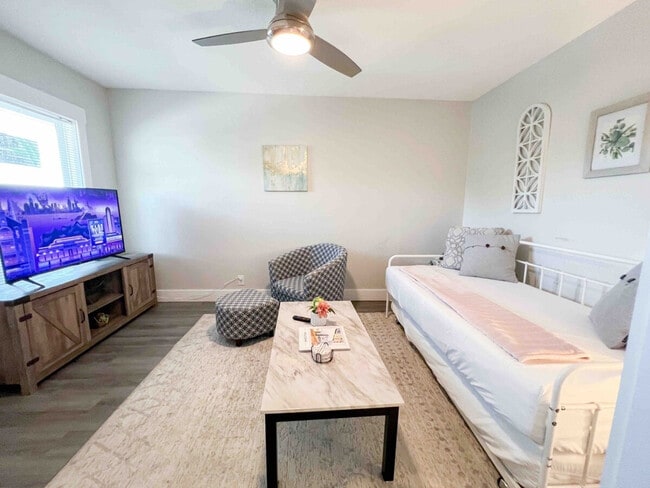 Photo - 1112 Morgan Ave Unidad ID1268432P