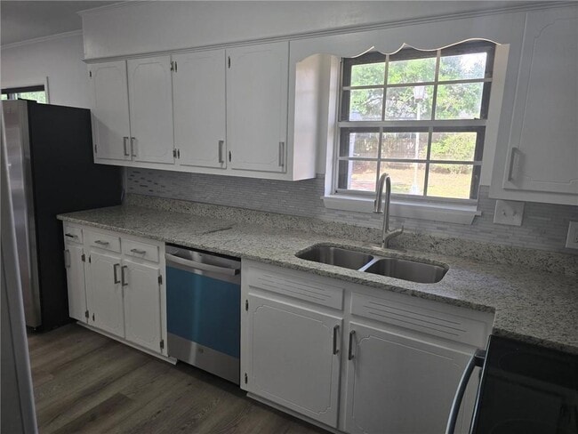 Photo - 709 Oak Field Dr