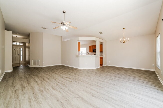 Photo - 10422 Hunters Haven Blvd