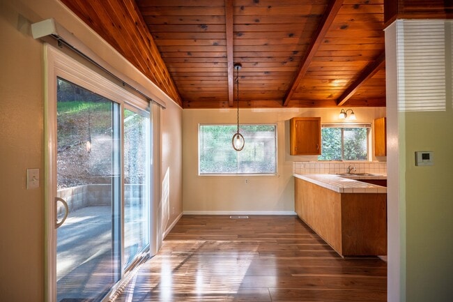 Photo - 951 Shaws Flat Rd