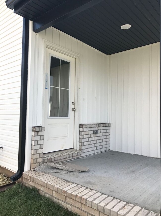 Photo - Executive Rental -  4 Bedroom 3 Baths