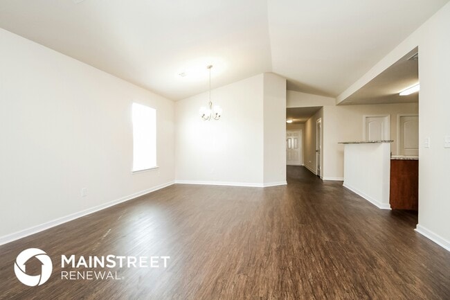 Photo - 2524 Queen Bee Dr