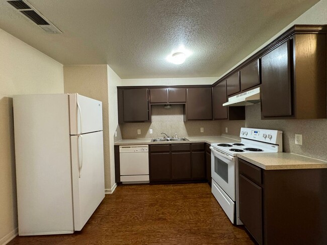 Photo - 3801 Ys Pak Ct Unidad Apt C