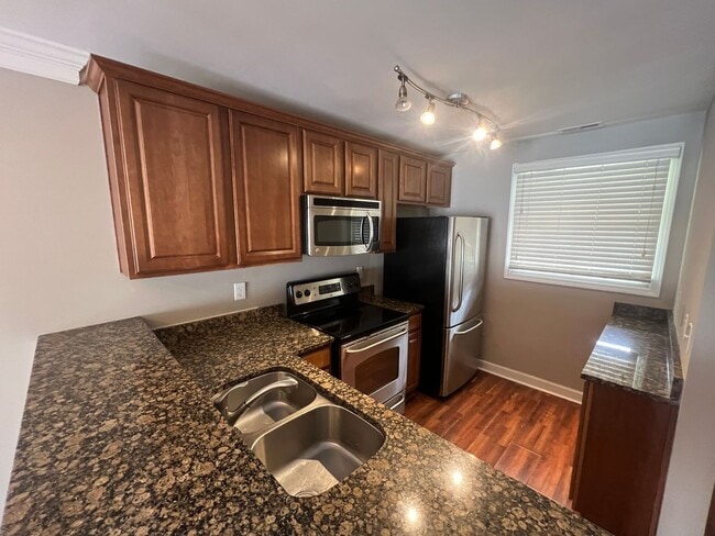 Photo - 1336 Green Oaks Ln