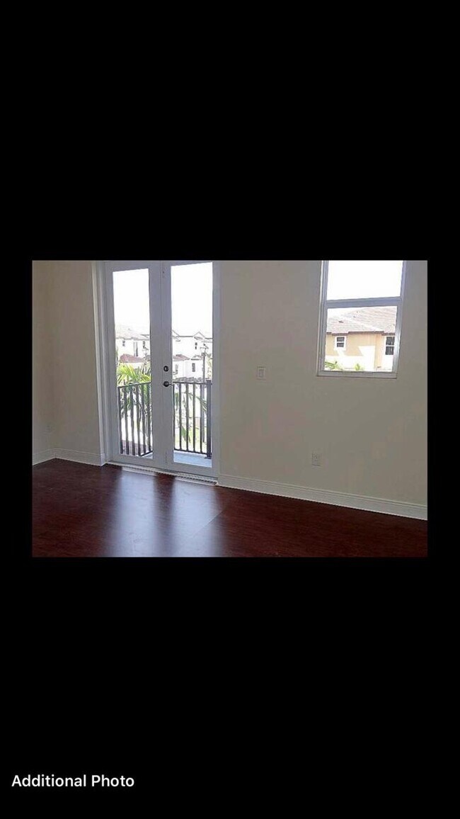 Photo - 6996 Long Pine Cir