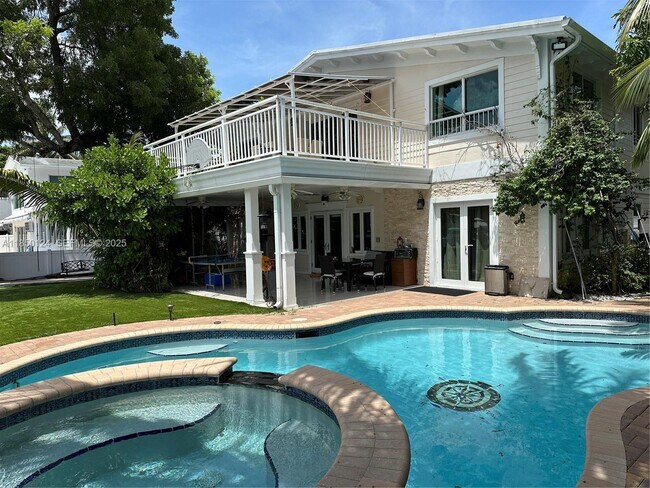 Photo - 1524 Argyle Dr