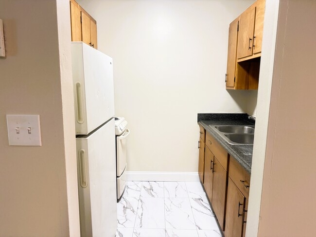 Studio - 1741 W Onondaga St