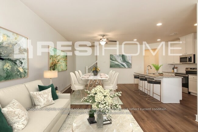 220 Rae Wy