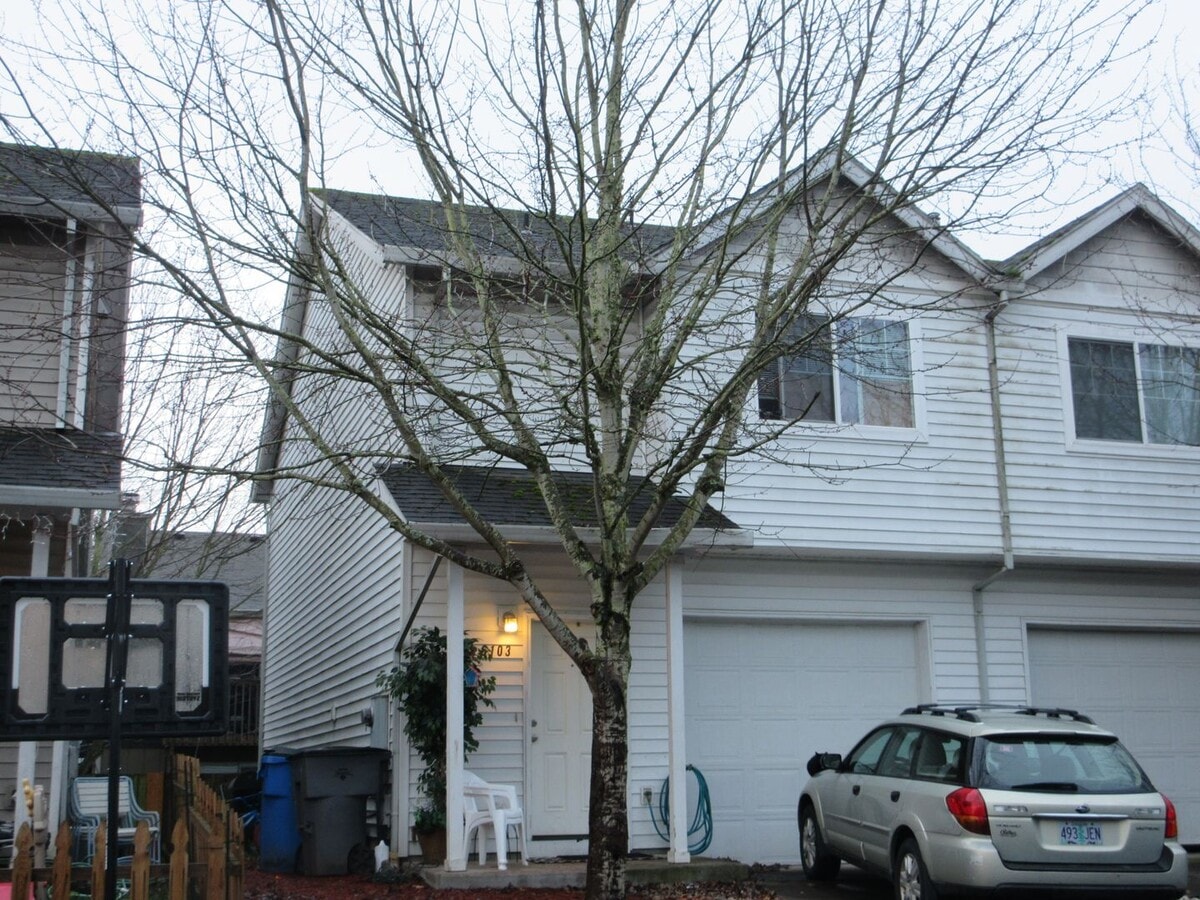 Charming 3bd, 2ba townhome in Bagley Downs... - Charming 3bd, 2ba townhome in Bagley Downs...