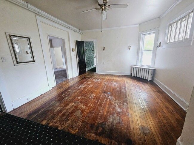 Photo - 333 W 6th St Unit 1st Floor