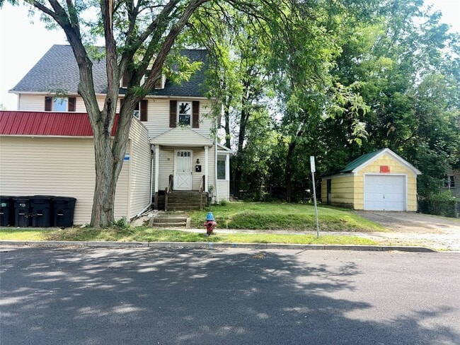 Photo - 216 Robinson St Apartment